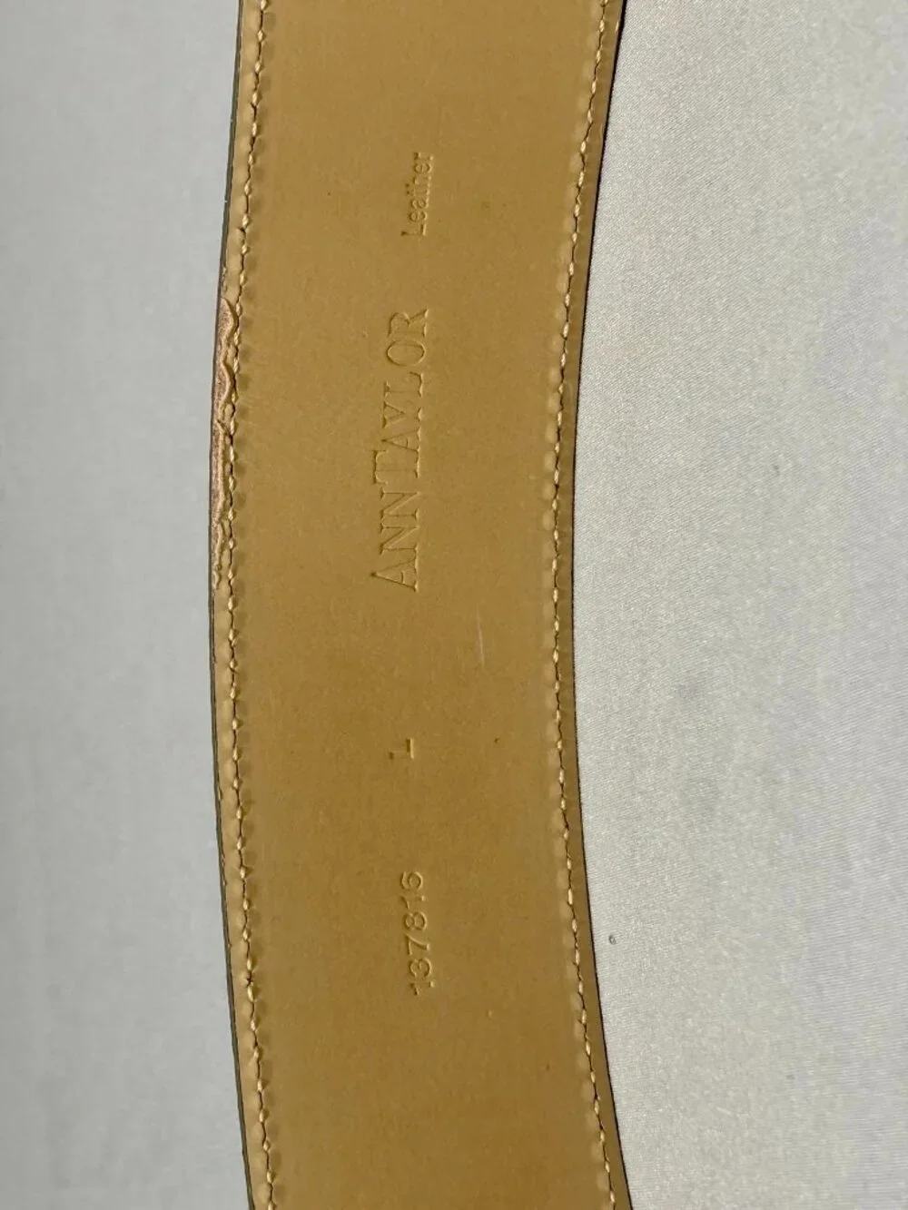 GORGEOUS VINTAGE Ann Taylor real SUEDE waist or hip belt 37-46